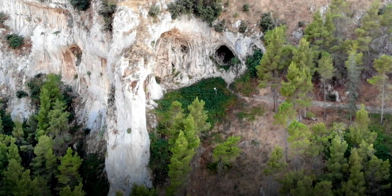 Parco della Grotta Grattara ed escursioni nella pineta