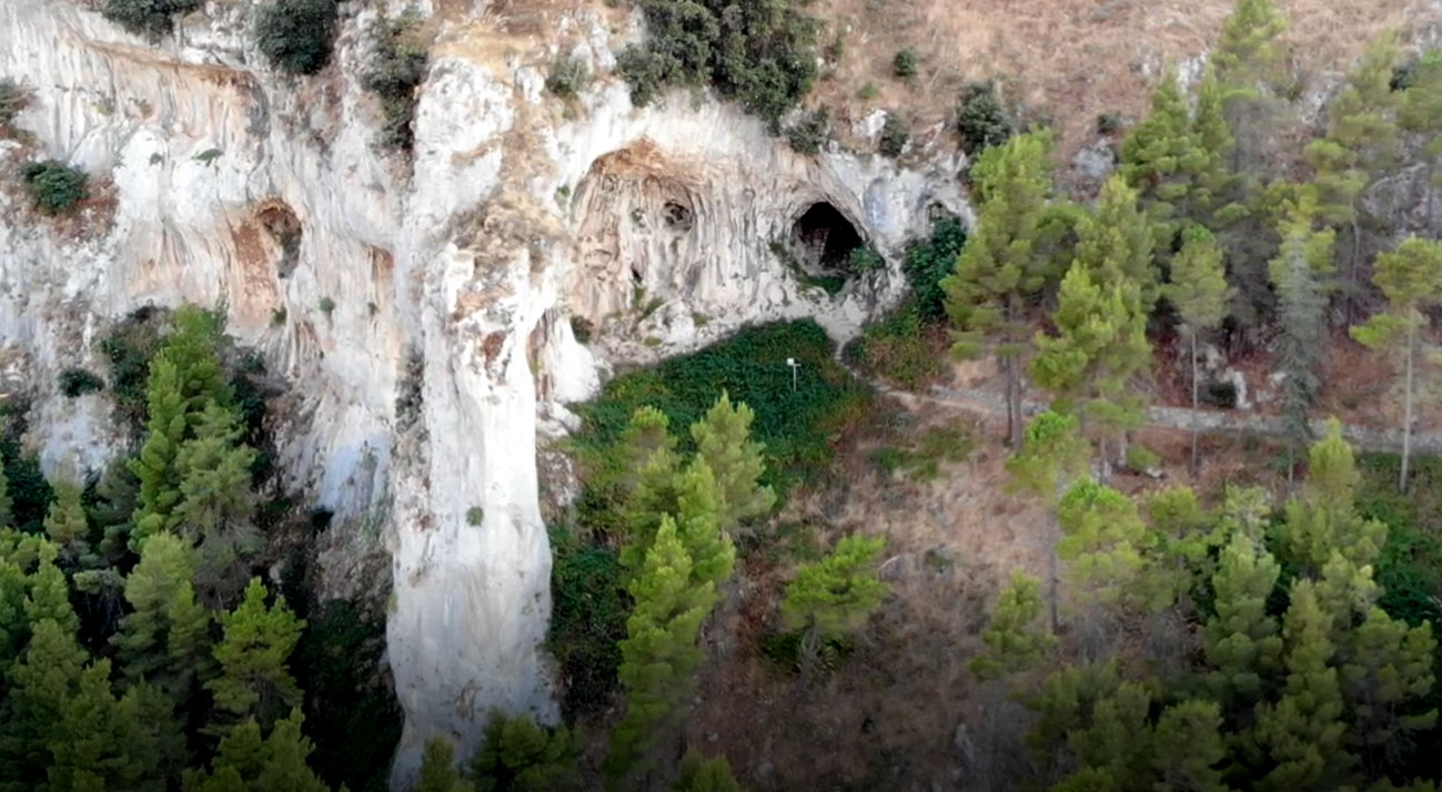 Parco della Grotta Grattara ed escursioni nella pineta
