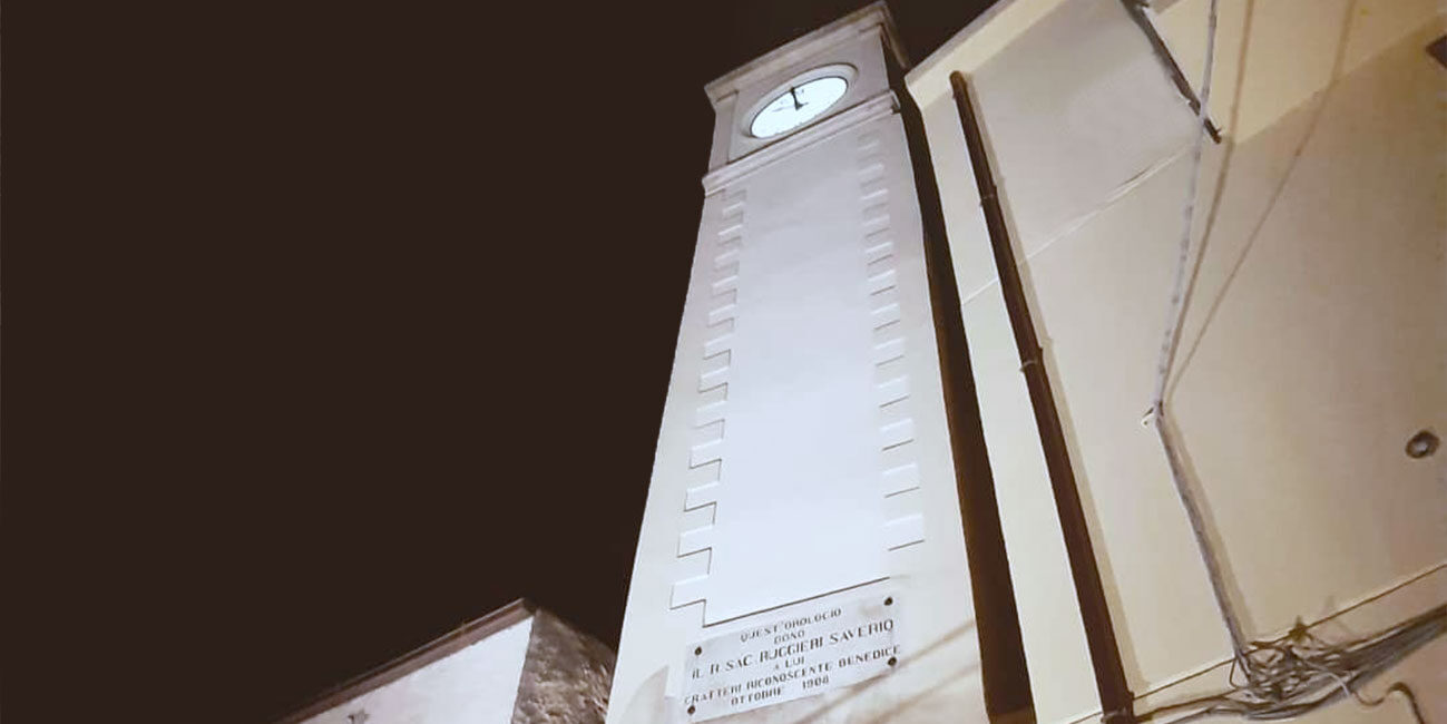 The clock tower and the one hundred chimes of Ciccanninu