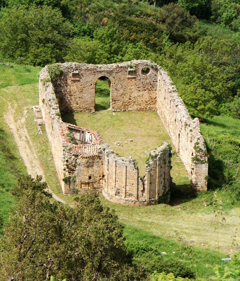 Il racconto della distruzione dell'Abbazia: il vello volante e il tocco dei lupi