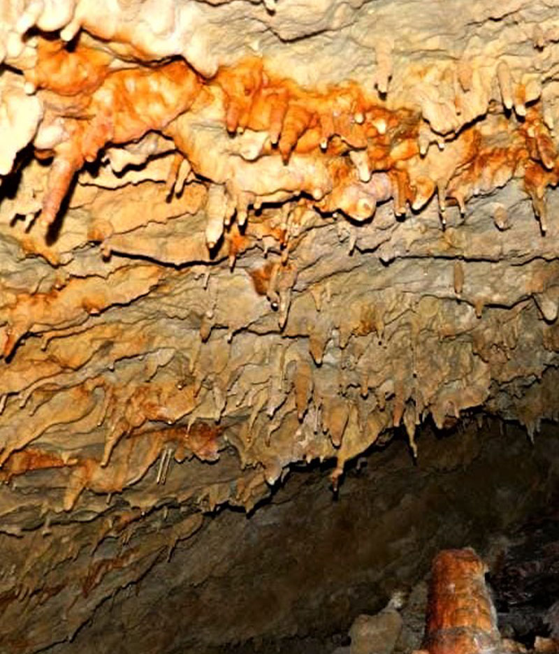 La Grotta Rossa e la Valle del Berillo